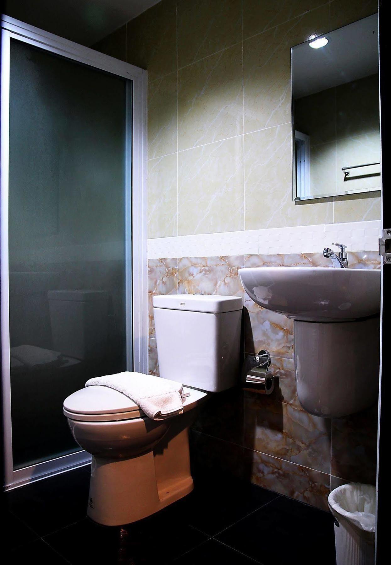 Metro Hotel & Spa Thungszong Kültér fotó